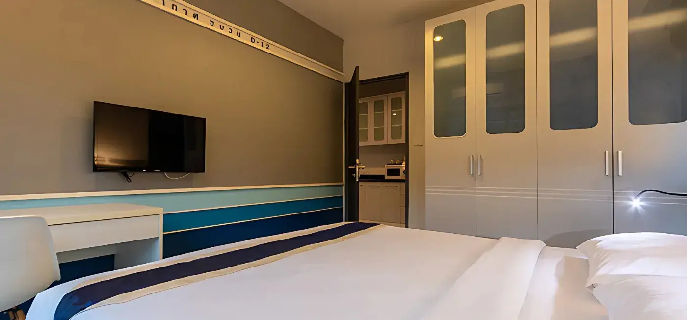 Bed Room view of Isanook Bangkok Hotel Bangkok